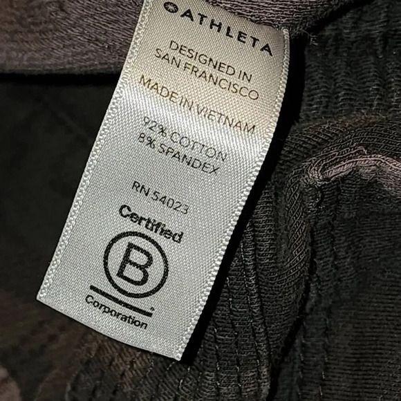 Athleta Womens Olive Green Camo Camouflage Farallon Jogger Pants 2 - Picture 6 of 6